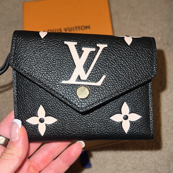 Louis Vuitton Victorian Bicolor Monogram Empreinte Leather - Picture 2 of 4